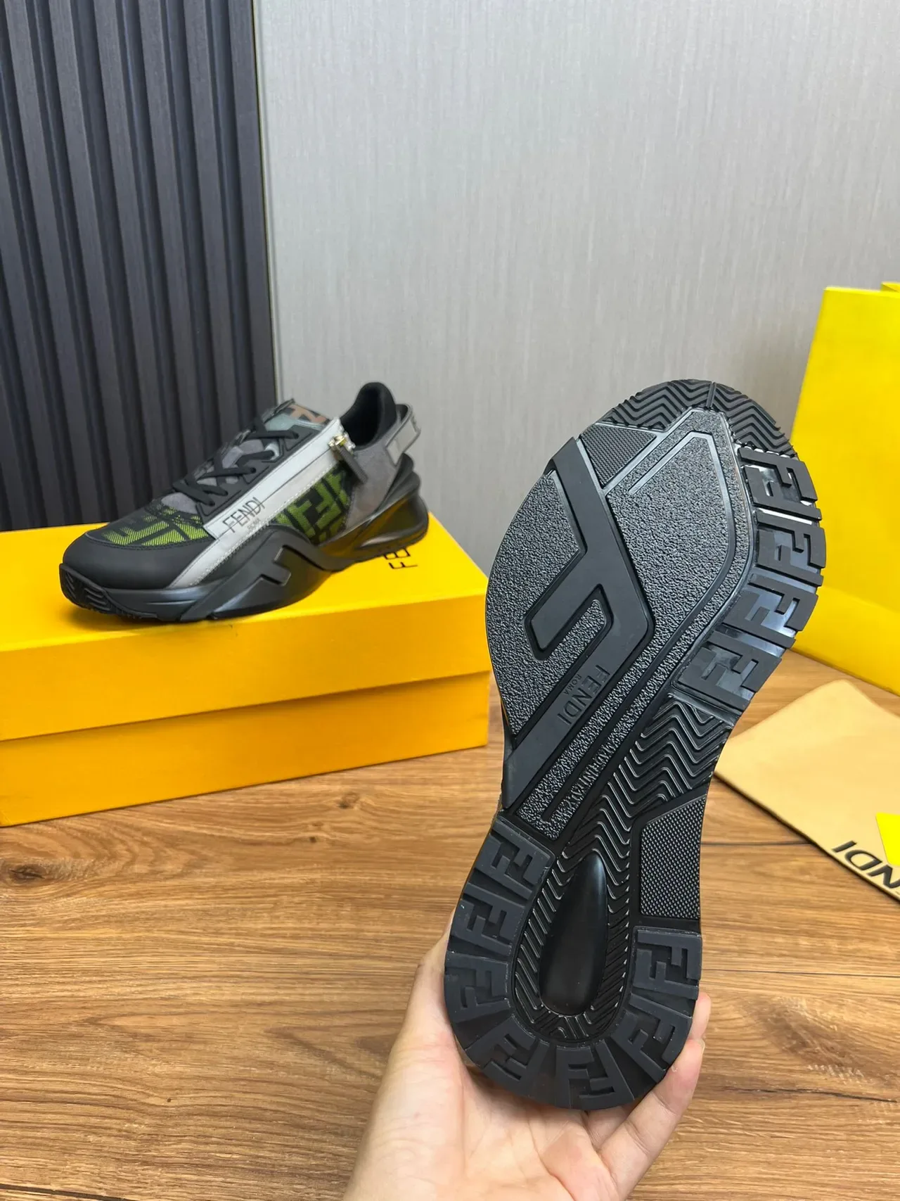 Fendi Chaussures Lifestyle en Maille Semelle Chunky Noir Vert Monogramme FF 8