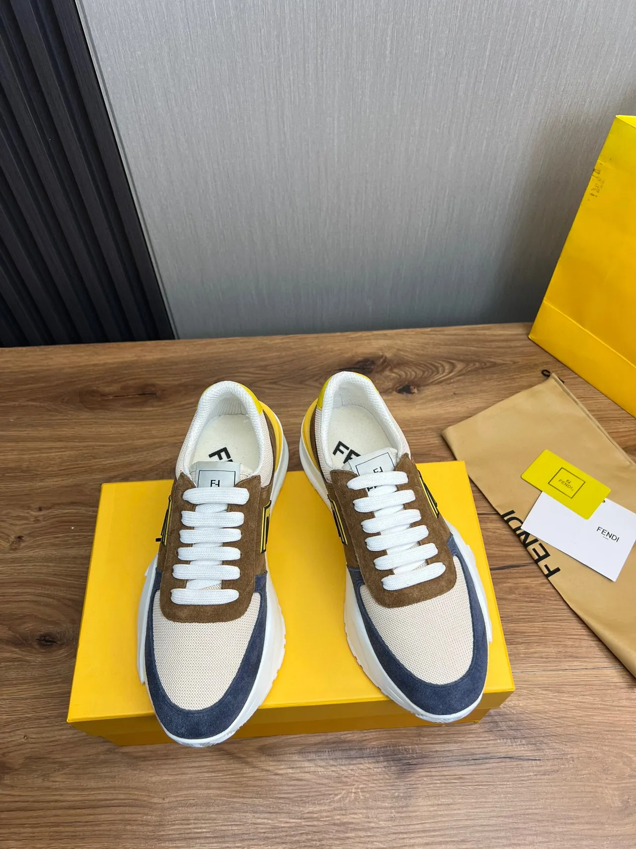 Fendi Marrom Marine Sola Esculturada Mista Suede-Mesh-Nubuck Parte Superior Tênis Chunky 2
