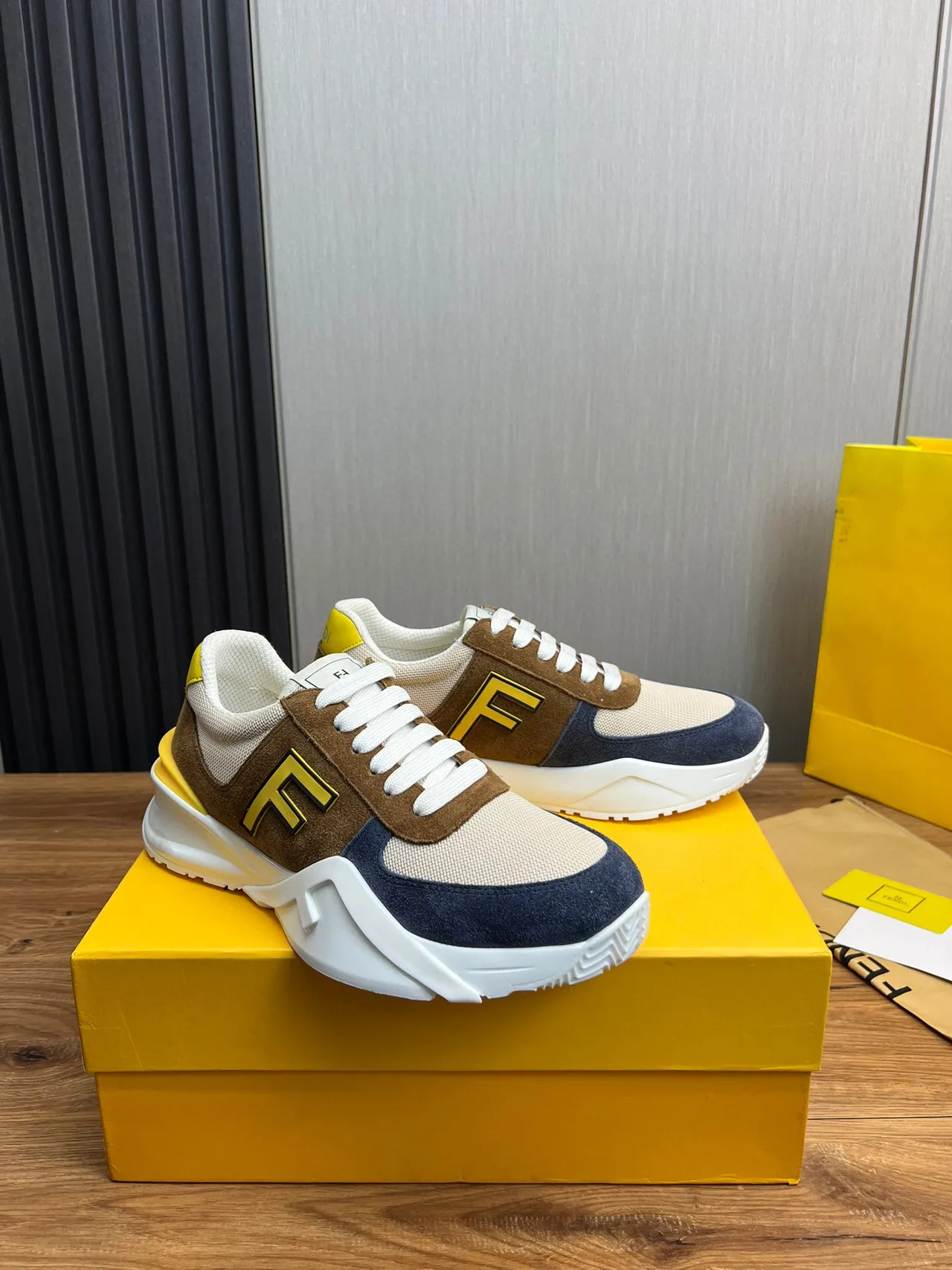Fendi Marrom Marine Sola Esculturada Mista Suede-Mesh-Nubuck Parte Superior Tênis Chunky 3