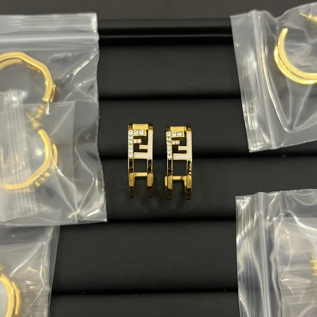 Fendi FF Boucles d'oreilles Or Noir Émaillé 2