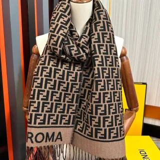 Fendi FF Monogram 米色和黑色羊绒围巾