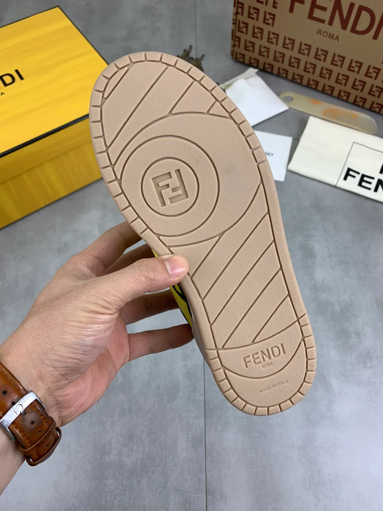 Fendi First Monogrammé Chaussures Lifestyle en Tissu et Cuir 2