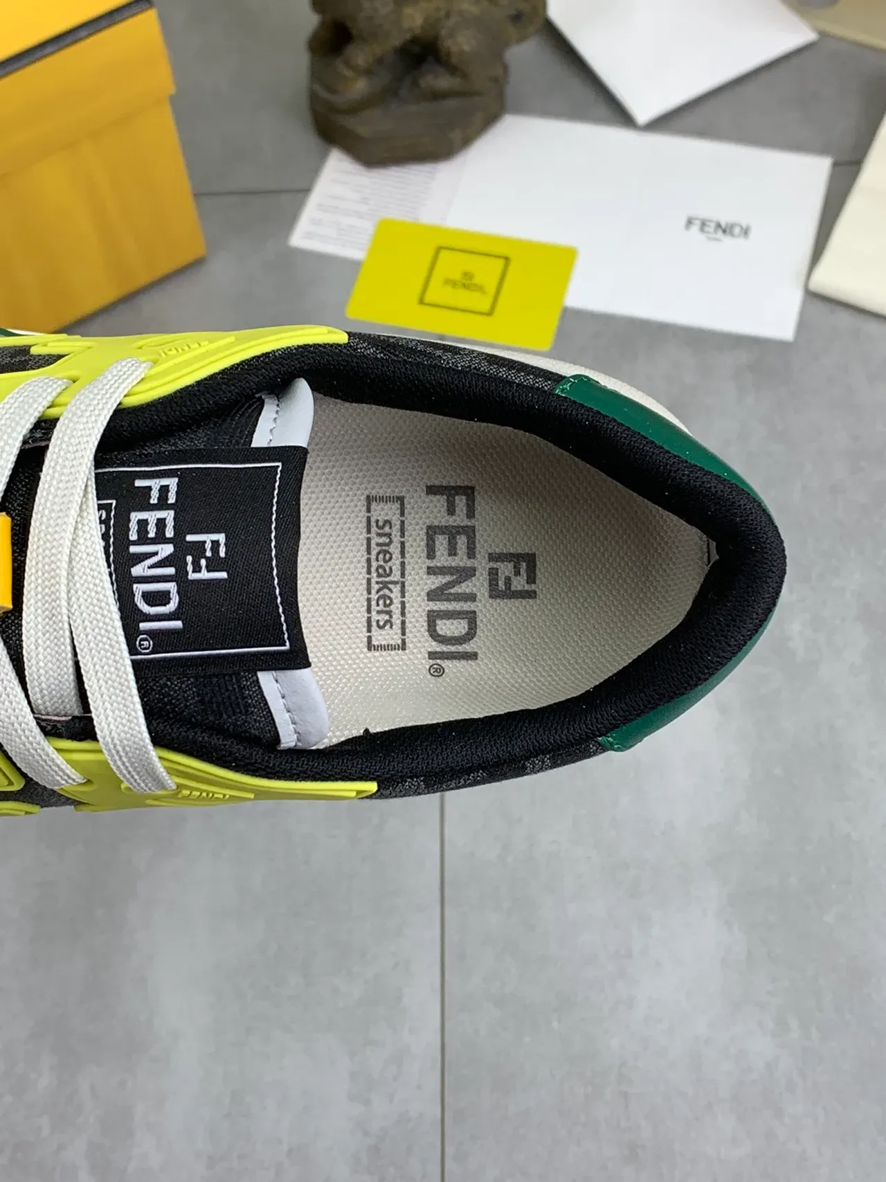 Fendi First Monogrammé Chaussures Lifestyle en Tissu et Cuir 4