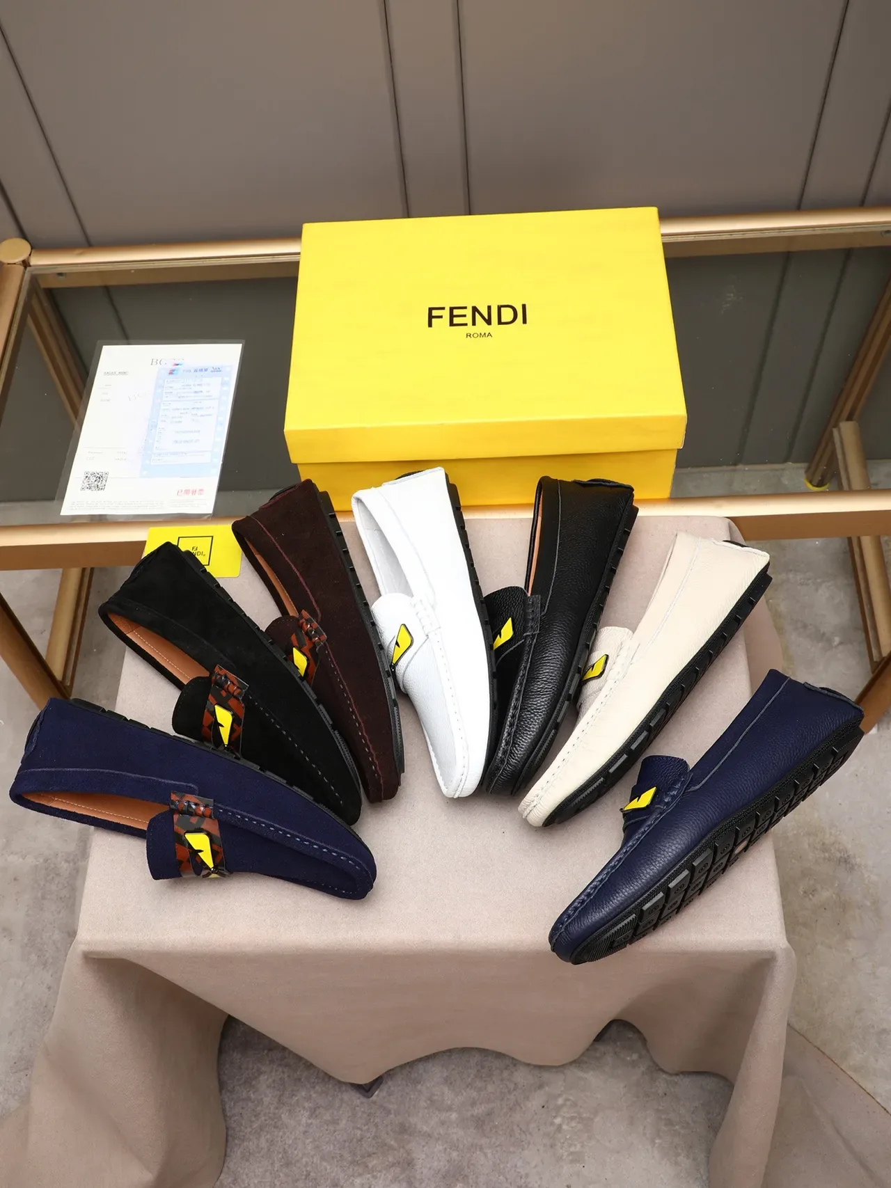 Fendi Loafer Marinho Amarelo Couro Granulado Costura Mocassim 2