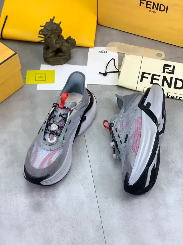 Fendi Runner Tênis Chunky Cinza e Vermelho Xadrez 5