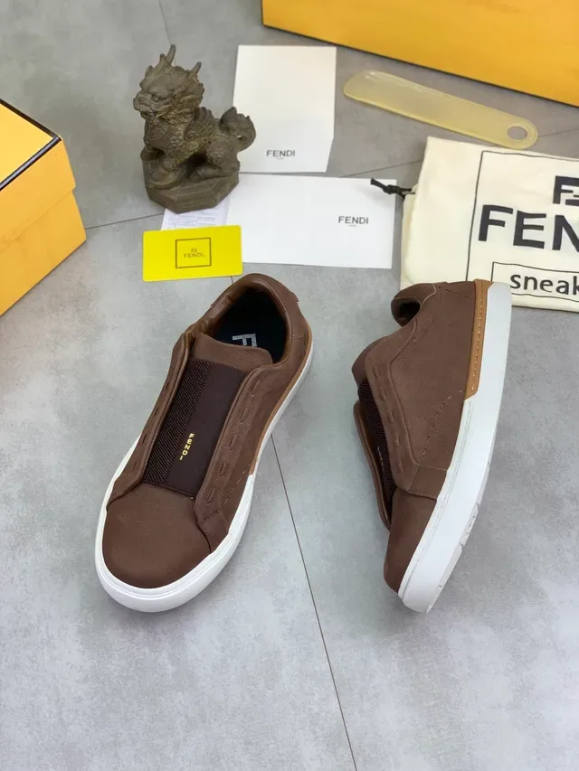 Fendi Tênis Slip-On Marrom e Branco Lifestyle 5
