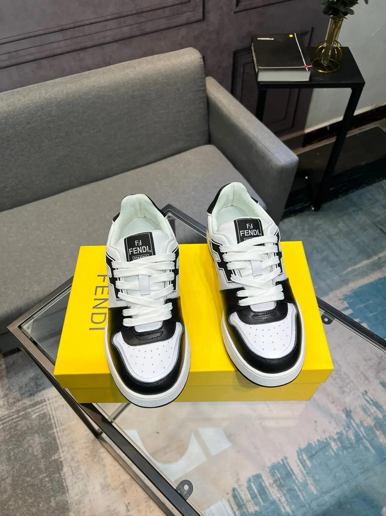 Fendi White Black Low-Top Two-Tone Sneakers 7