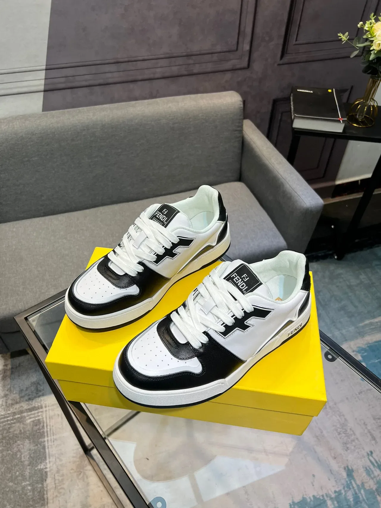 Fendi White Black Low-Top Two-Tone Sneakers 9