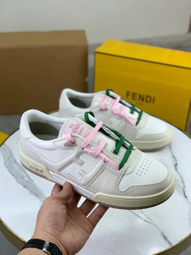 Fendi सादा गोलापि लो-टप लेदर आपर लाइफस्टाइल स्निकार 5