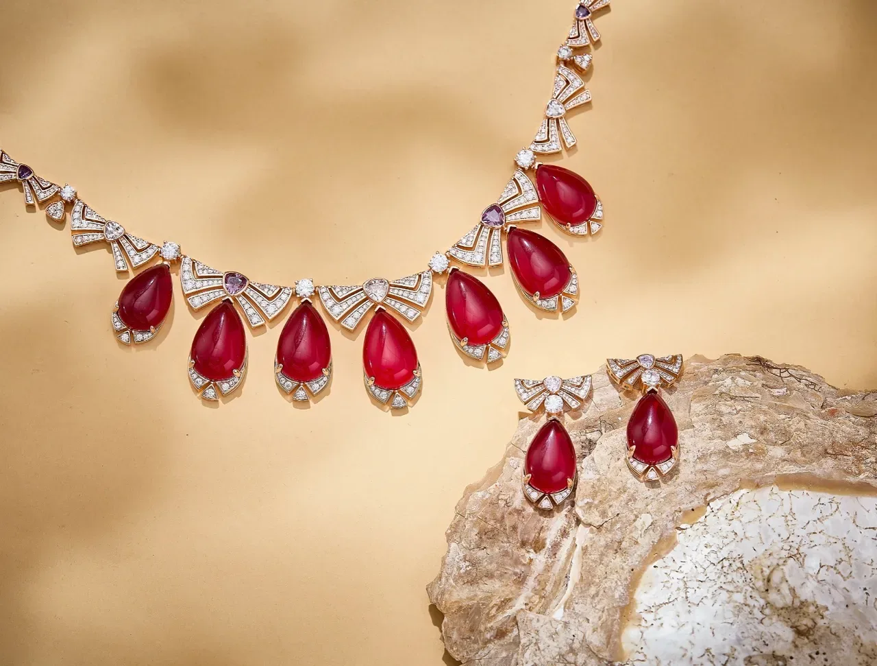 Art Deco-Inspired Teardrop Red Gemstone and Diamond Pavé Necklace 4