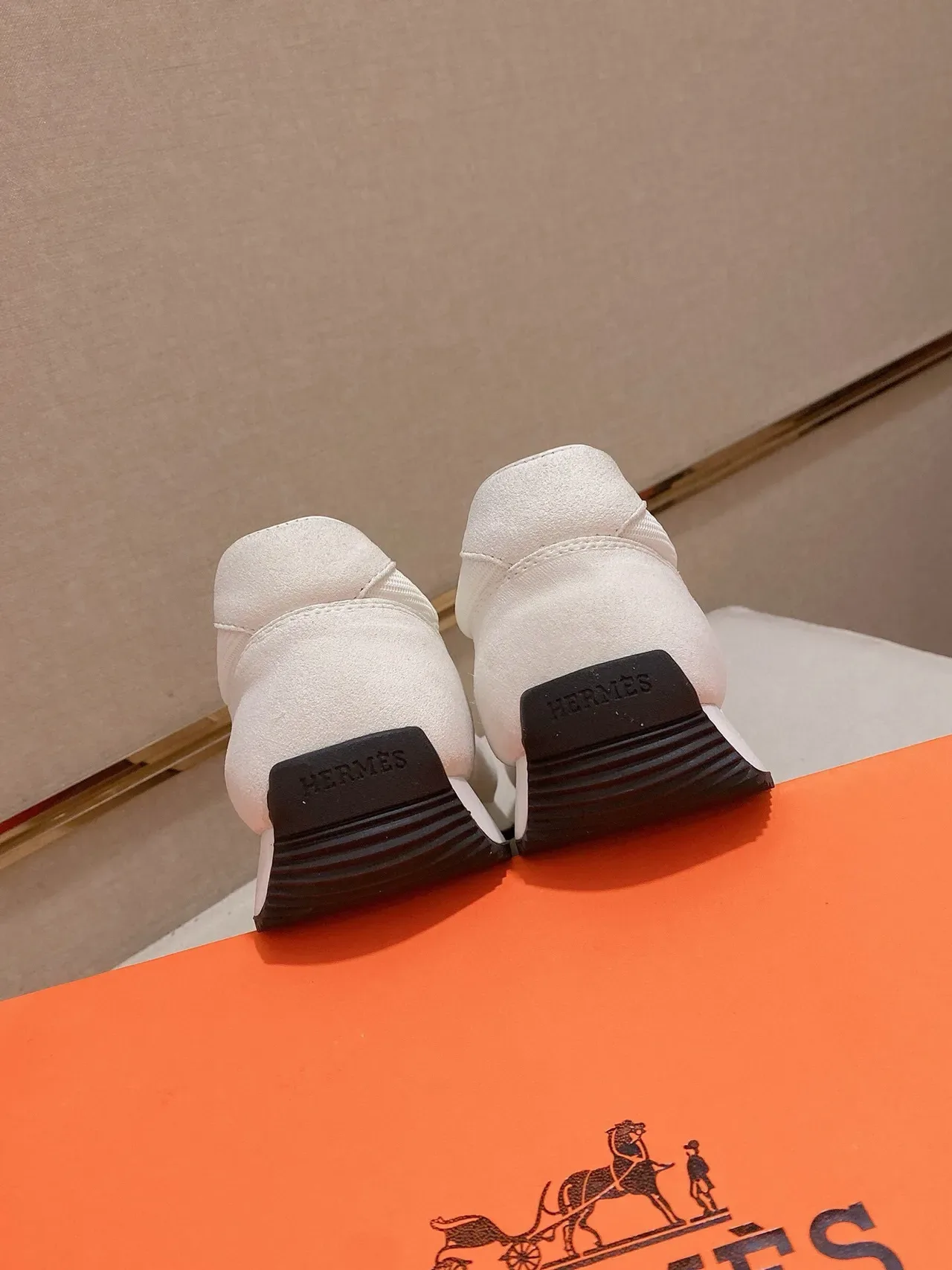 Beige Black Low-Top Mixed-Material Upper Sneakers 8