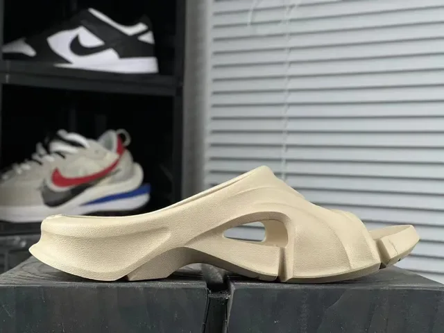 Beige Molded Monolithic Slide Slipper 5