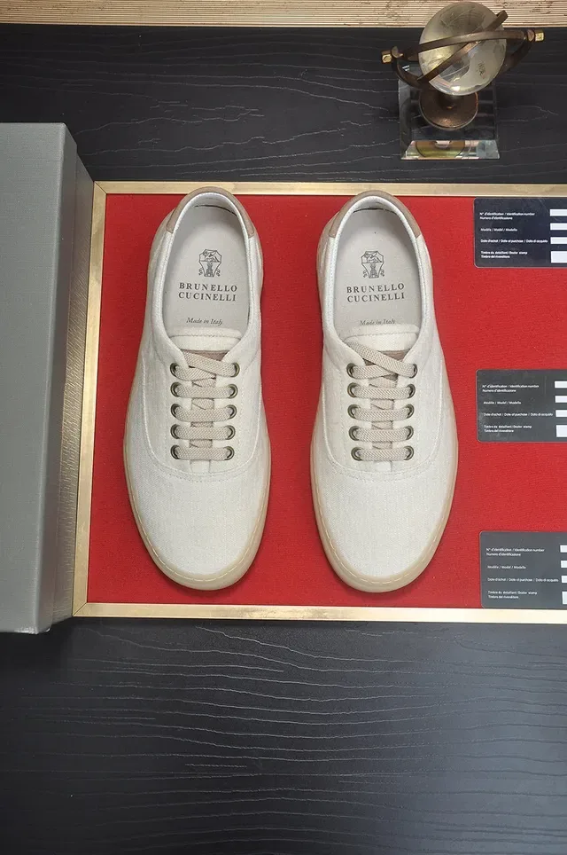 Beige White Low-Top Upper Canvas Shoes 2