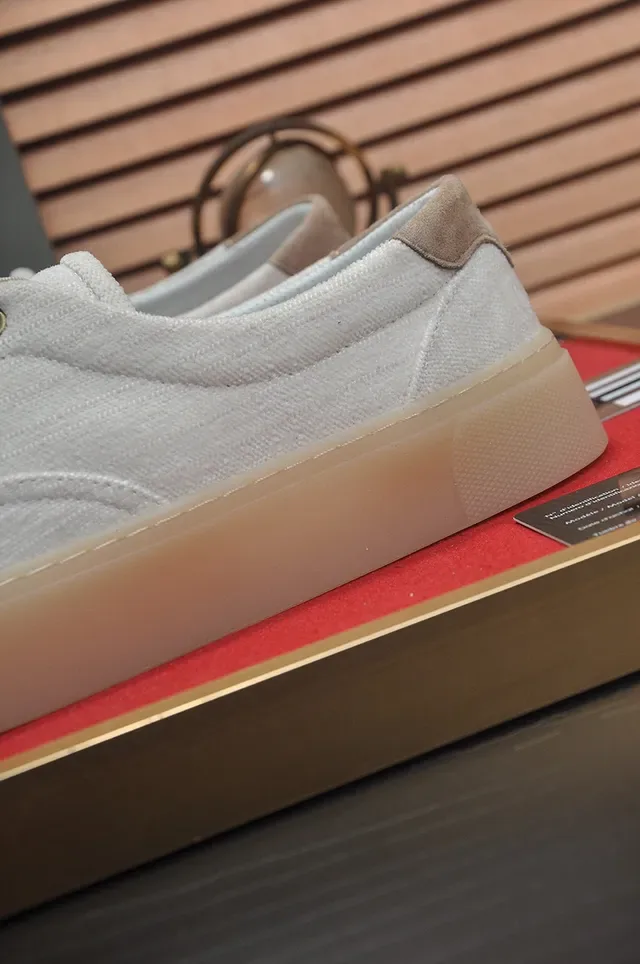 Beige White Low-Top Upper Canvas Shoes 9