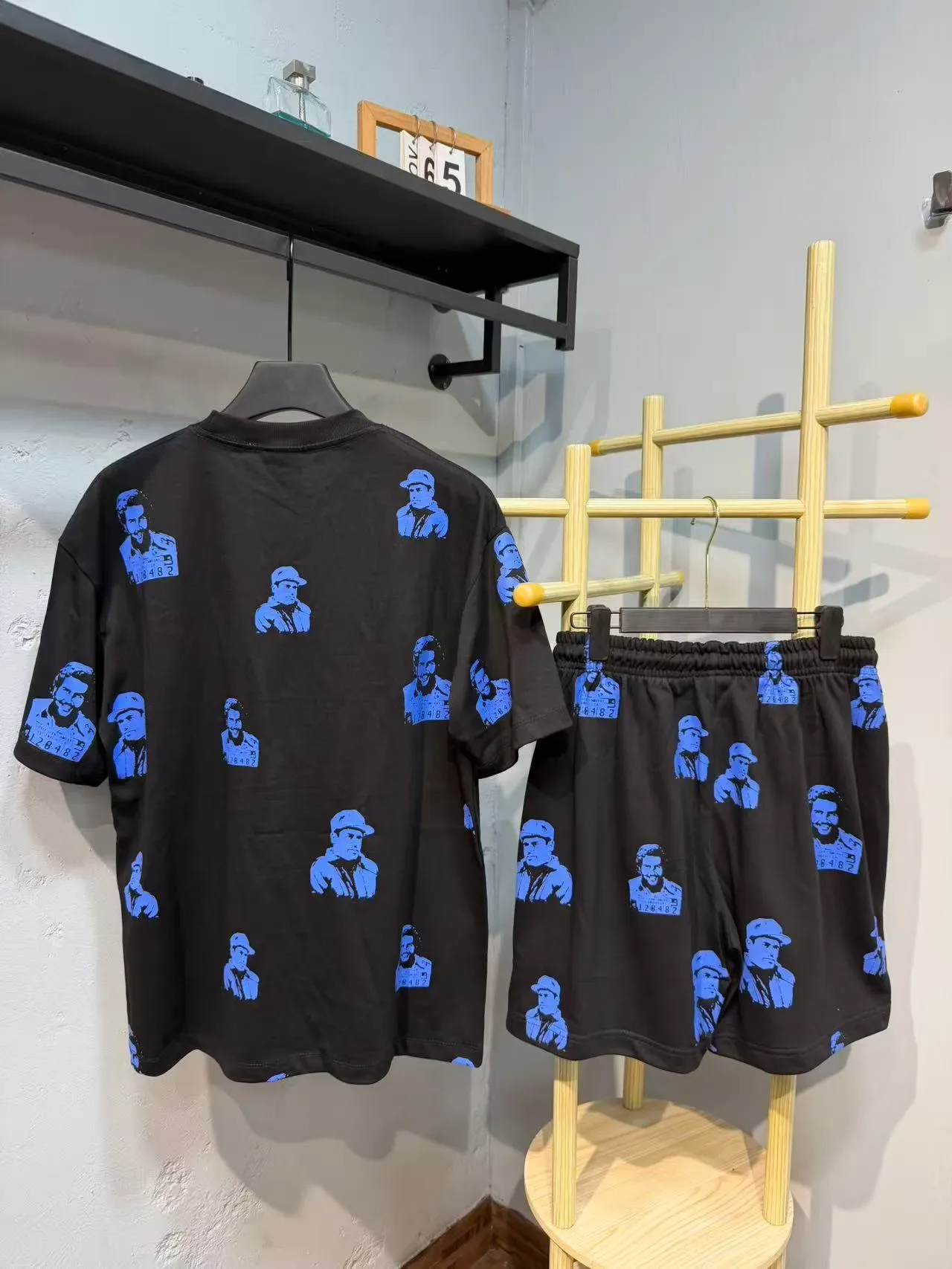 Black and Blue All-Over Graphic Print Crewneck T-Shirt 2