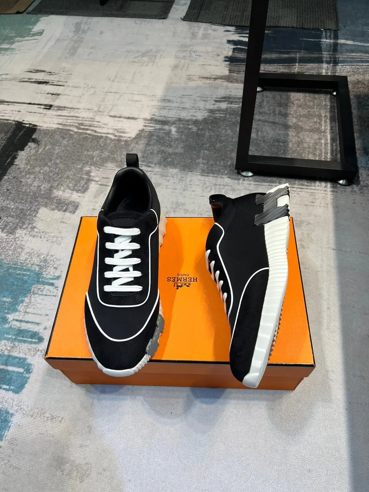 Black and White Contrast Piping Sculpted Sole Sneaker 3