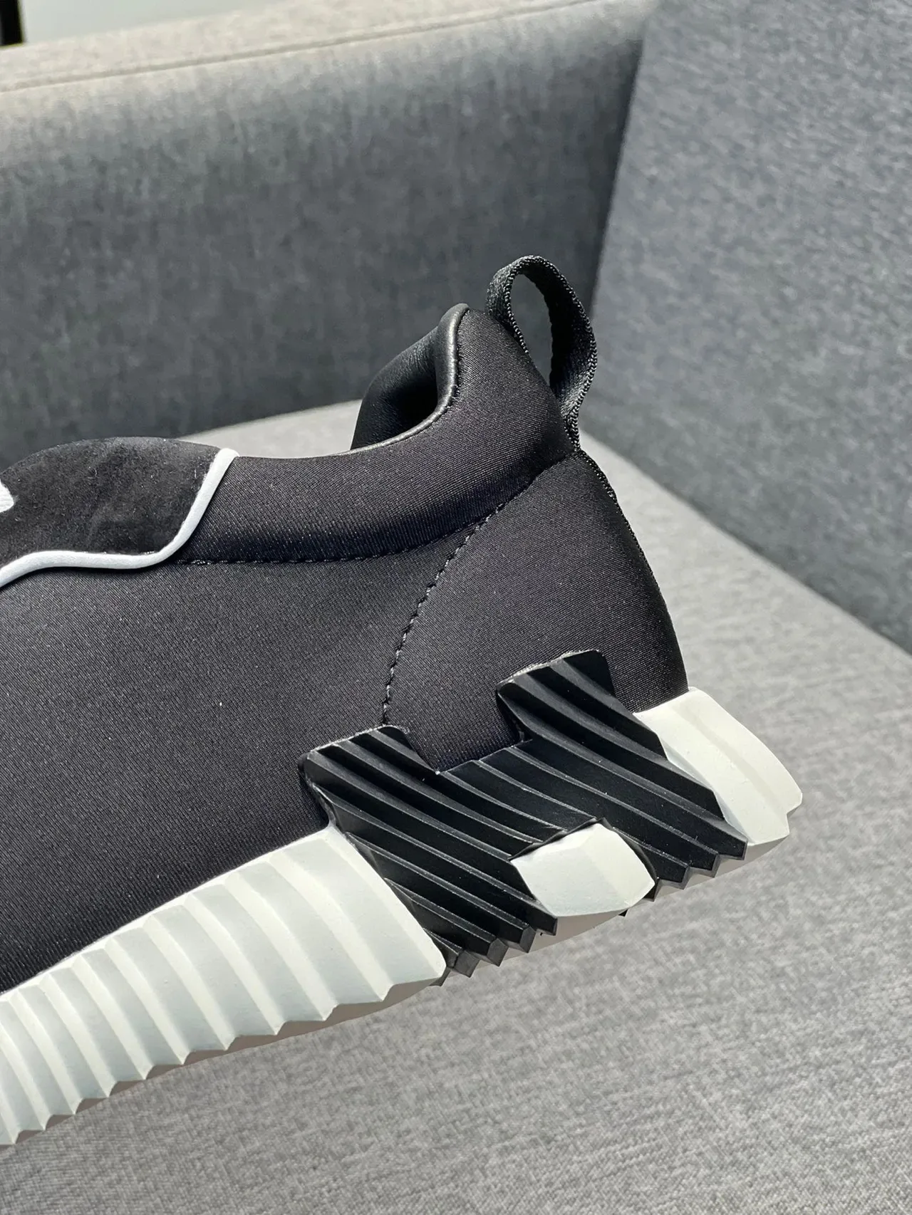 Black and White Contrast Piping Sculpted Sole Sneaker 7