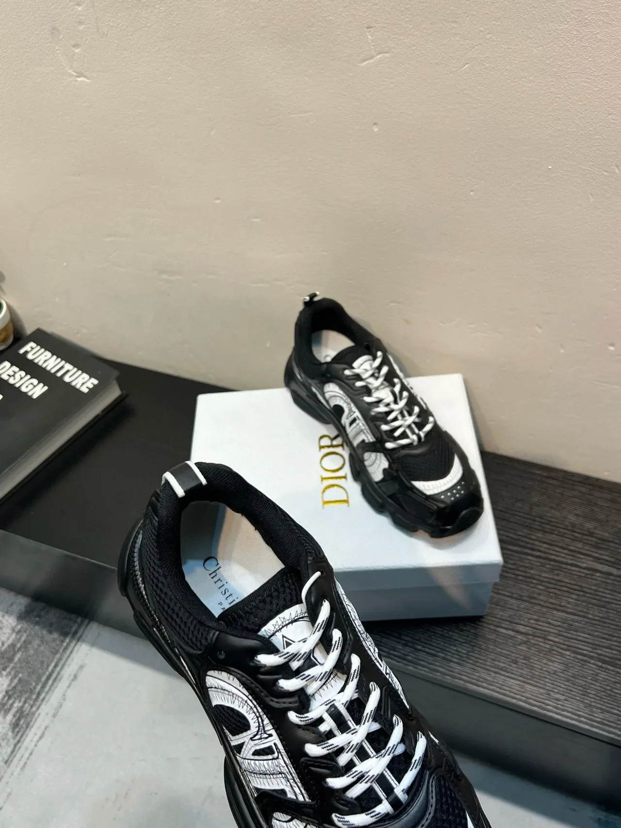 Black and White Graphic Chunky Sneaker 7