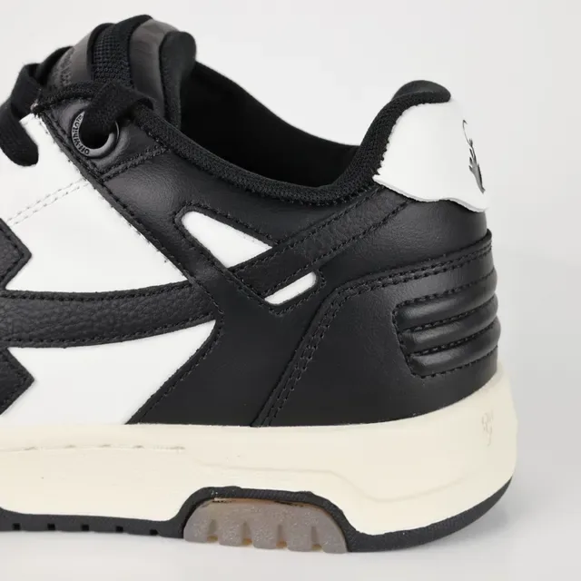 Black and White Paneled Low-Top Lifestyle Sneakers 4