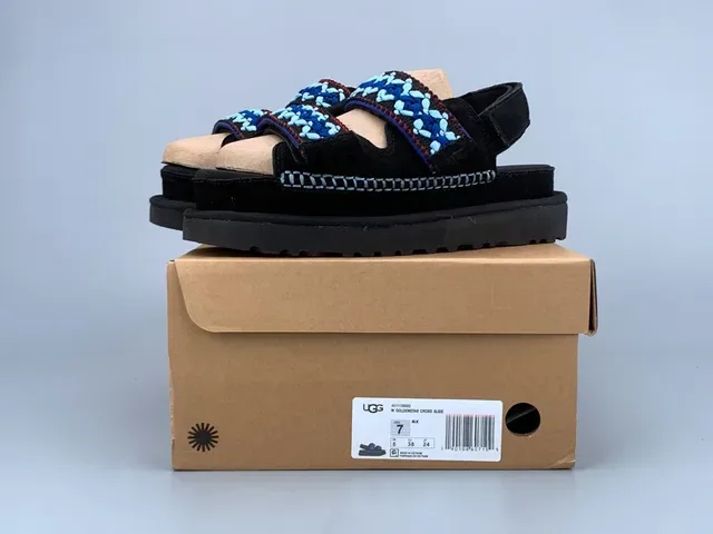 Black Blue Platform Sole Embroidered Strap Detail Casual Sandals 10