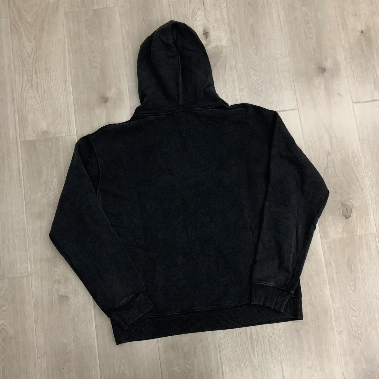 Black Distressed Statue of Liberty Graphic Hoodie 5