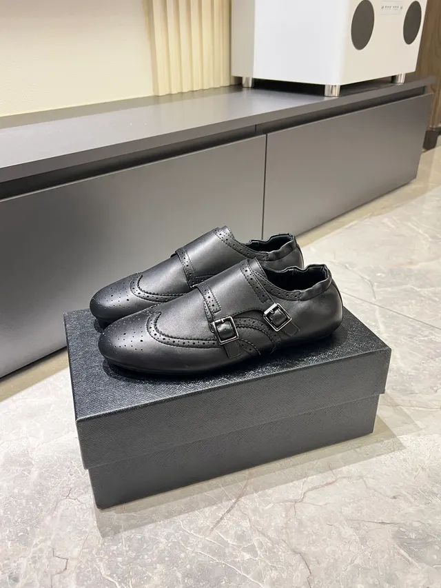 Zapatos Monk de doble correa de cuero brogue negro 4