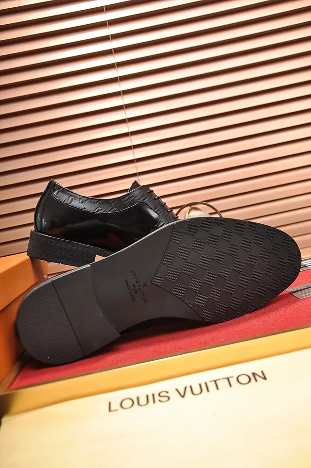 Black Gold Polished Leather Checkered Perforated Panel Oxford Shoes 3