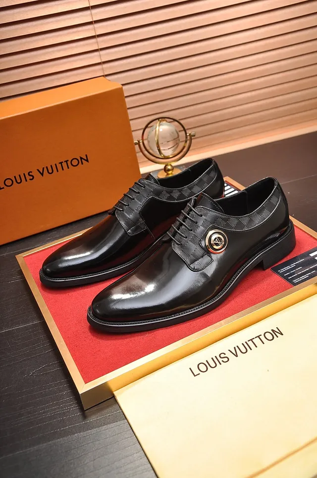 Black Gold Polished Leather Checkered Perforated Panel Oxford Shoes 4