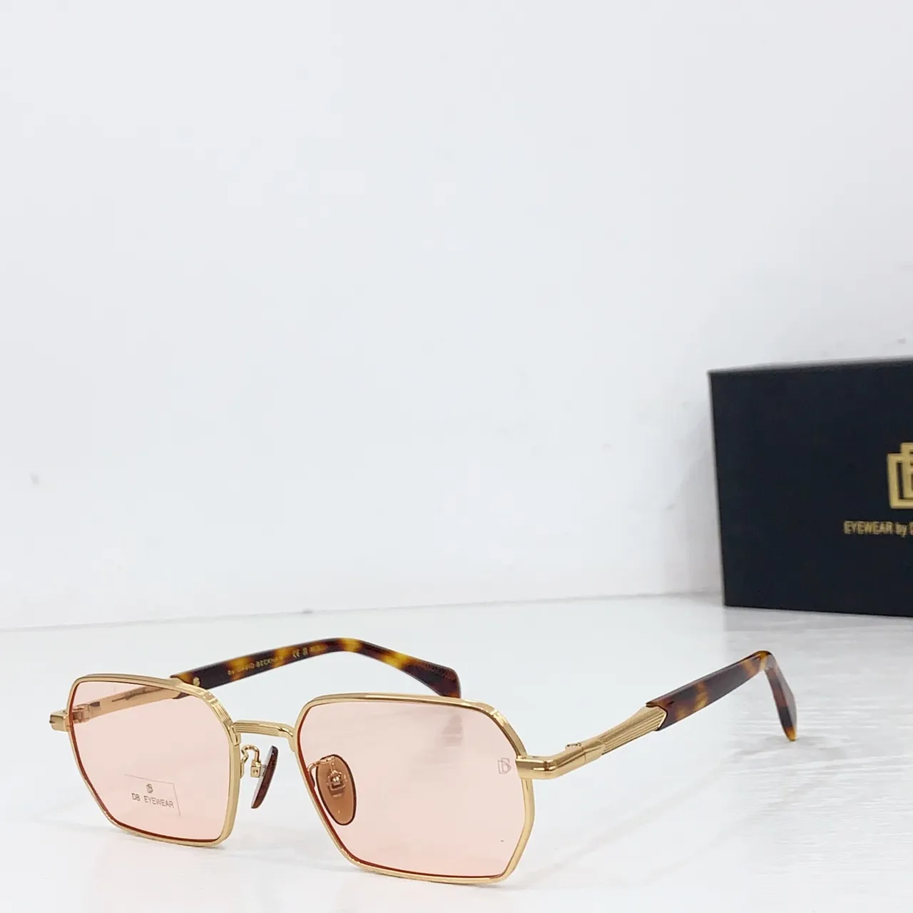 Black Gold Rectangular Lens Thin Metal Frame Sunglasses 3