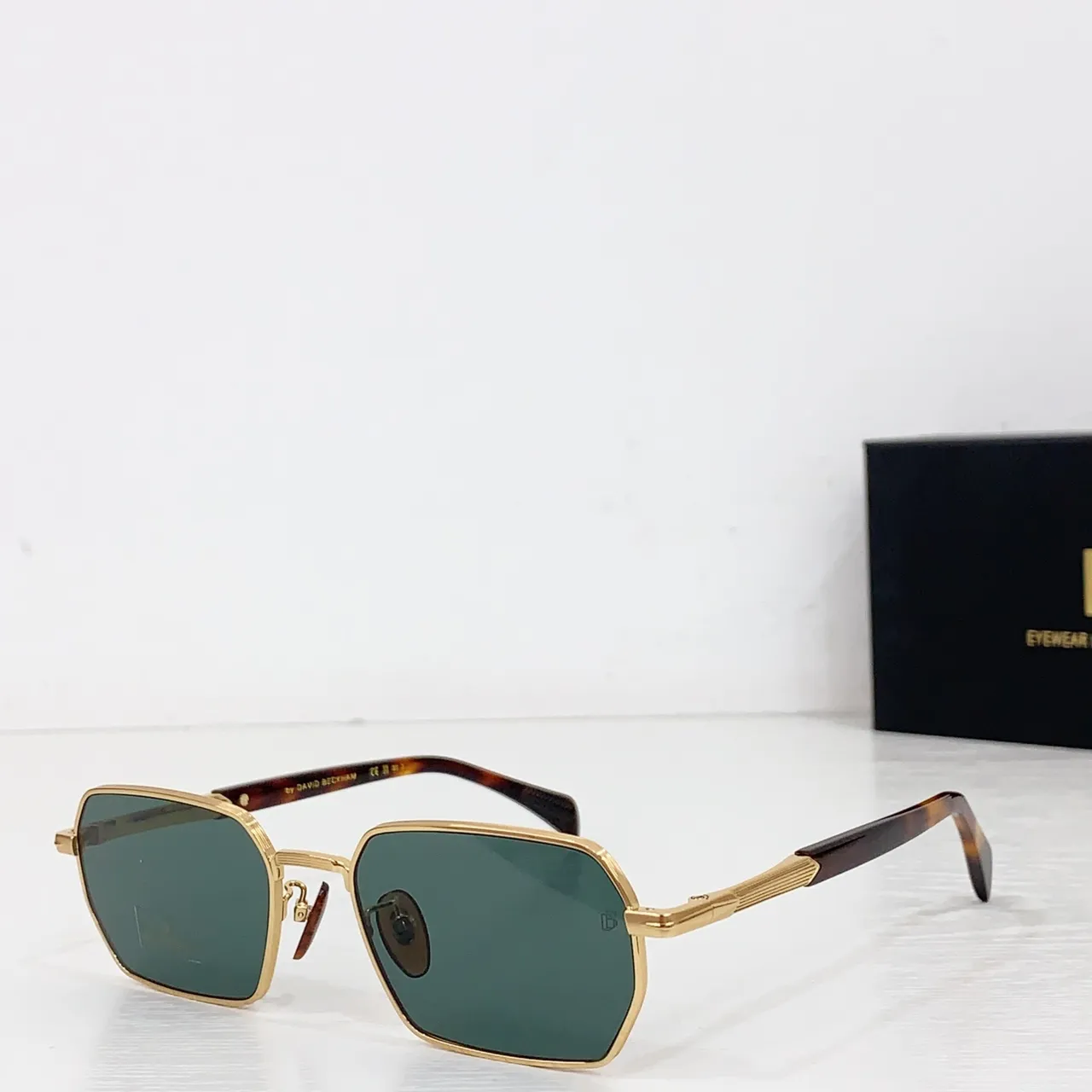 Black Gold Rectangular Lens Thin Metal Frame Sunglasses 4