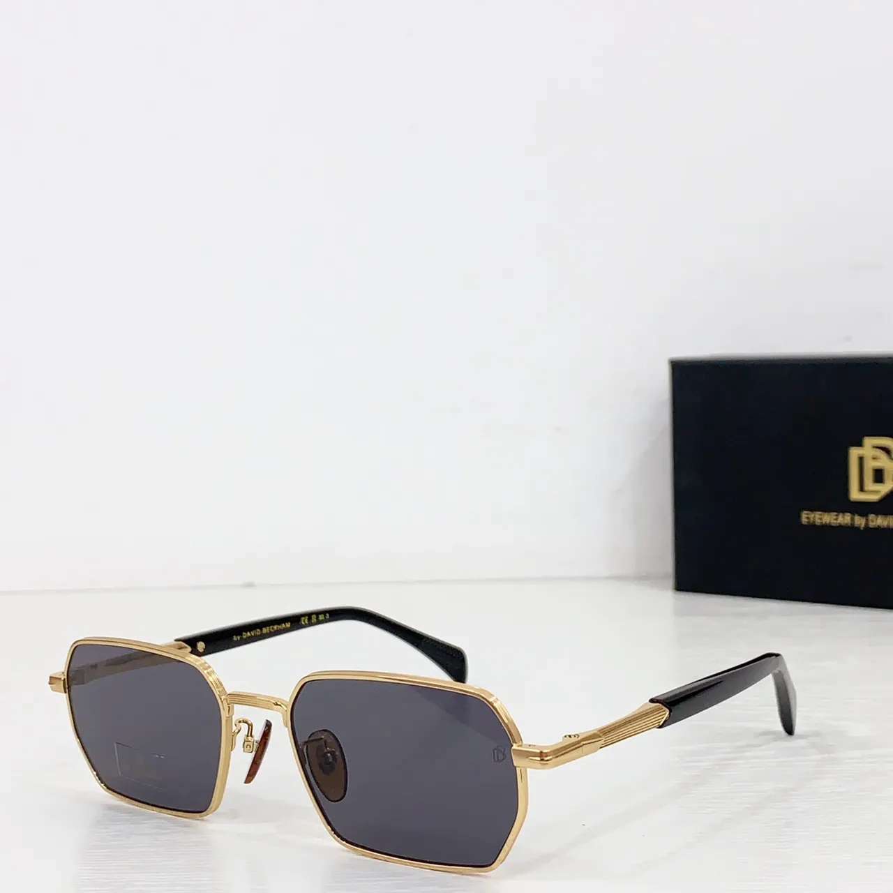 Black Gold Rectangular Lens Thin Metal Frame Sunglasses 7