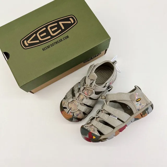 Black Multicolor Multi-Strap Hook-and-Loop Closure Casual Sandals 11