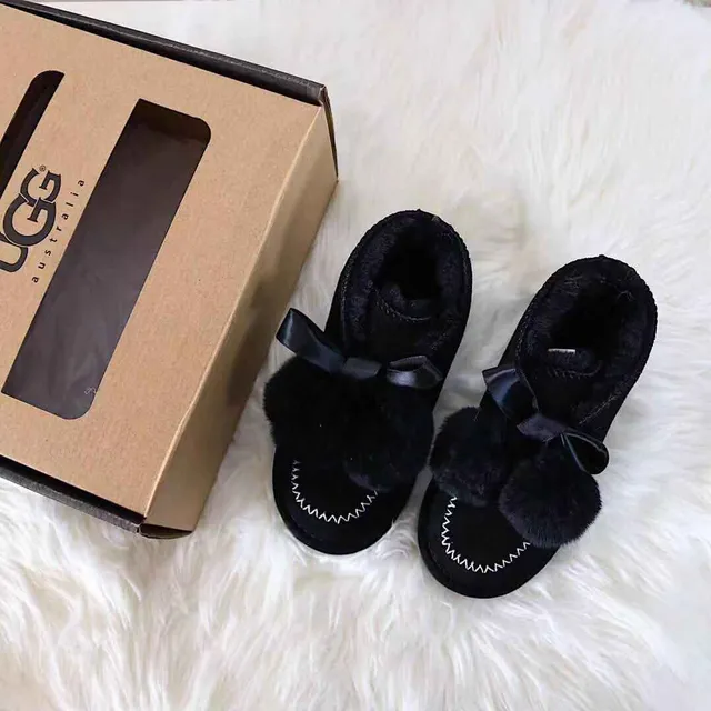 Botines de neige en fourrure avec pompon cousu en moccasin noir et rose 3