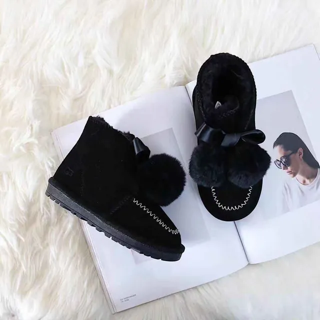Botines de neige en fourrure avec pompon cousu en moccasin noir et rose 15