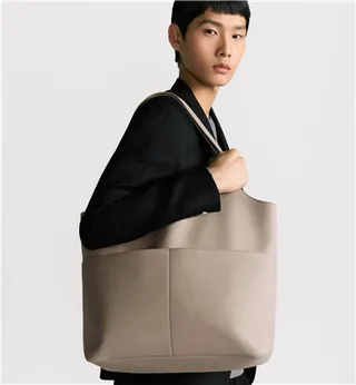 Black Structured Leather-Like Texture U-Shaped Top Cutout Tote Bag 23