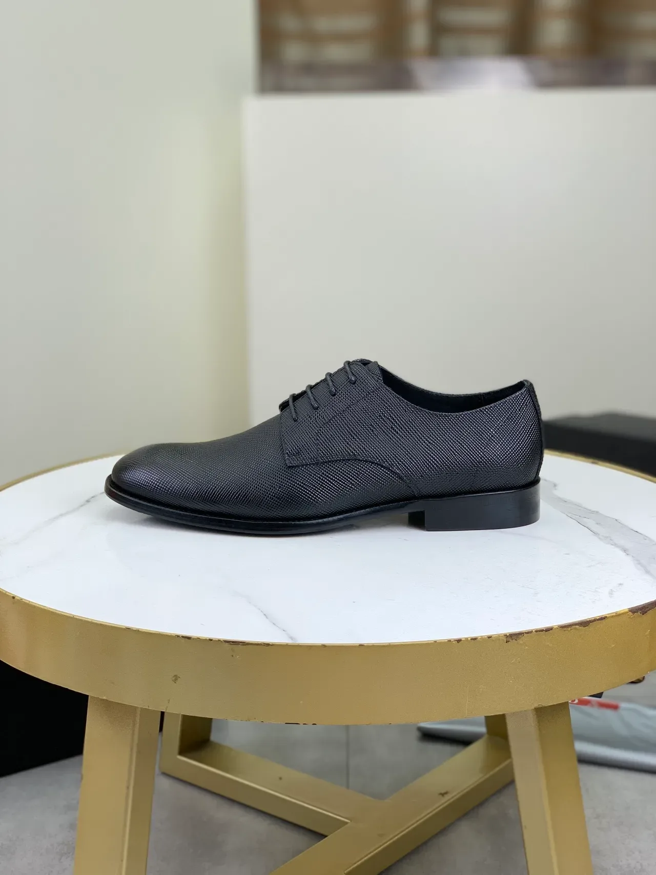 Black Textured Lizard-Embossed Cap-Toe Oxford Shoes 7