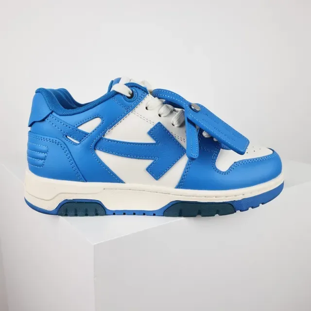 Blue and White Arrow Motif Low-Top Lifestyle Sneakers 3