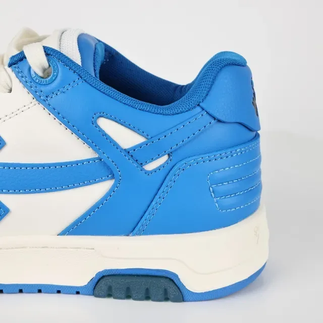 Blue and White Arrow Motif Low-Top Lifestyle Sneakers 4