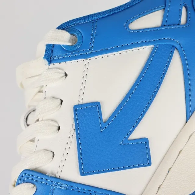 Blue and White Arrow Motif Low-Top Lifestyle Sneakers 6