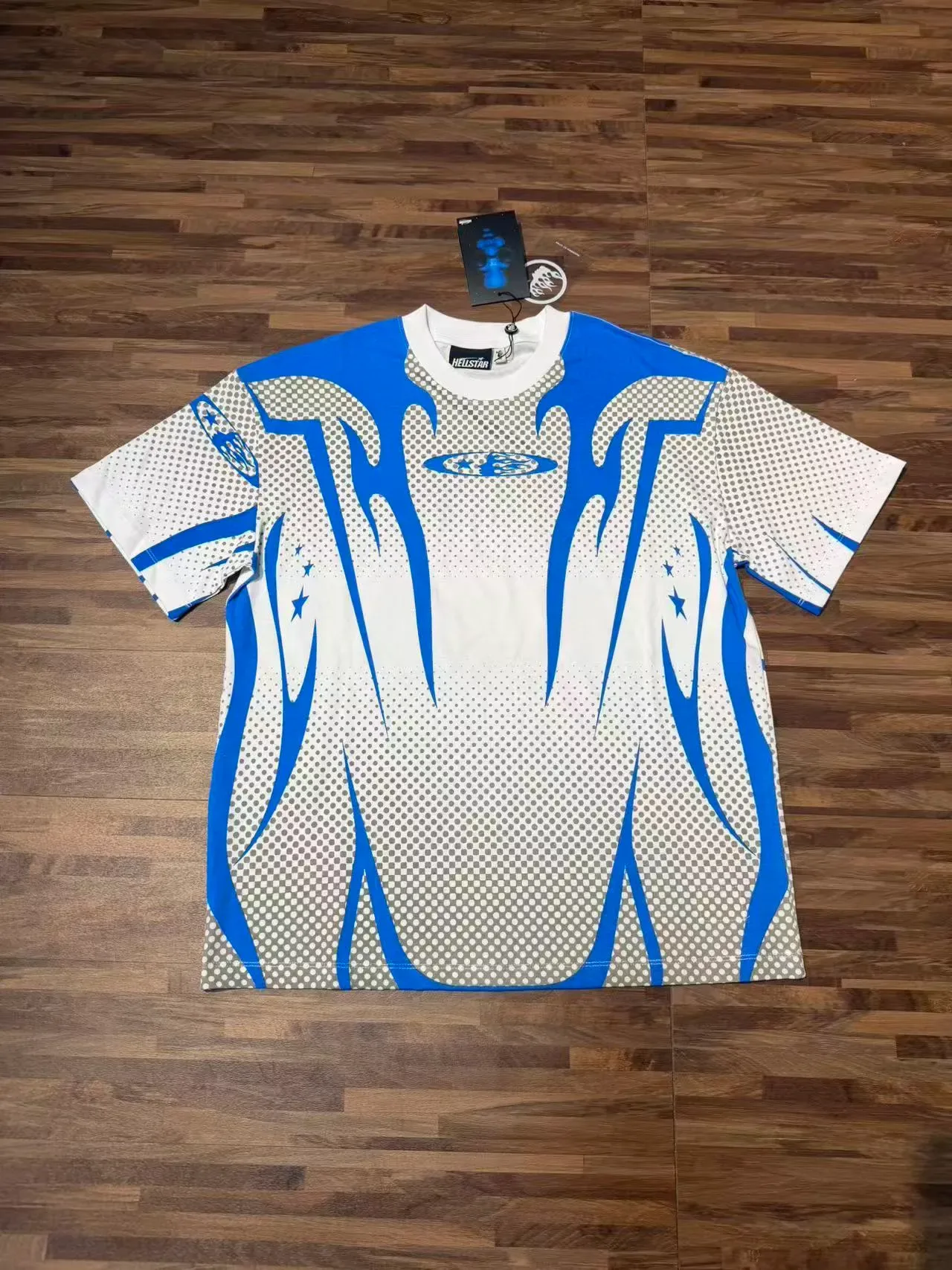 Blue and White Flame Motif Halftone Graphic T-Shirt 2