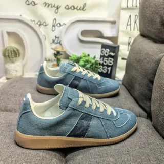 Sneakers Lifestyle com parte superior de denim canvas em azul e bege e sola de borracha de goma