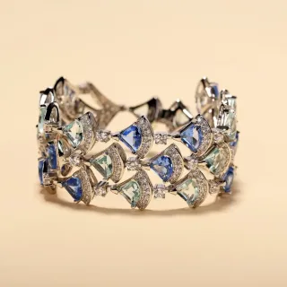 Pulsera geométrica pavé-set azul beige de múltiples filas