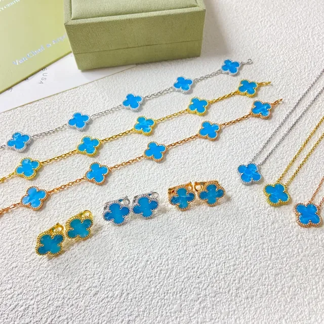 Blue Gold Clover-Shaped Pendant Stone Inlay Necklace 2