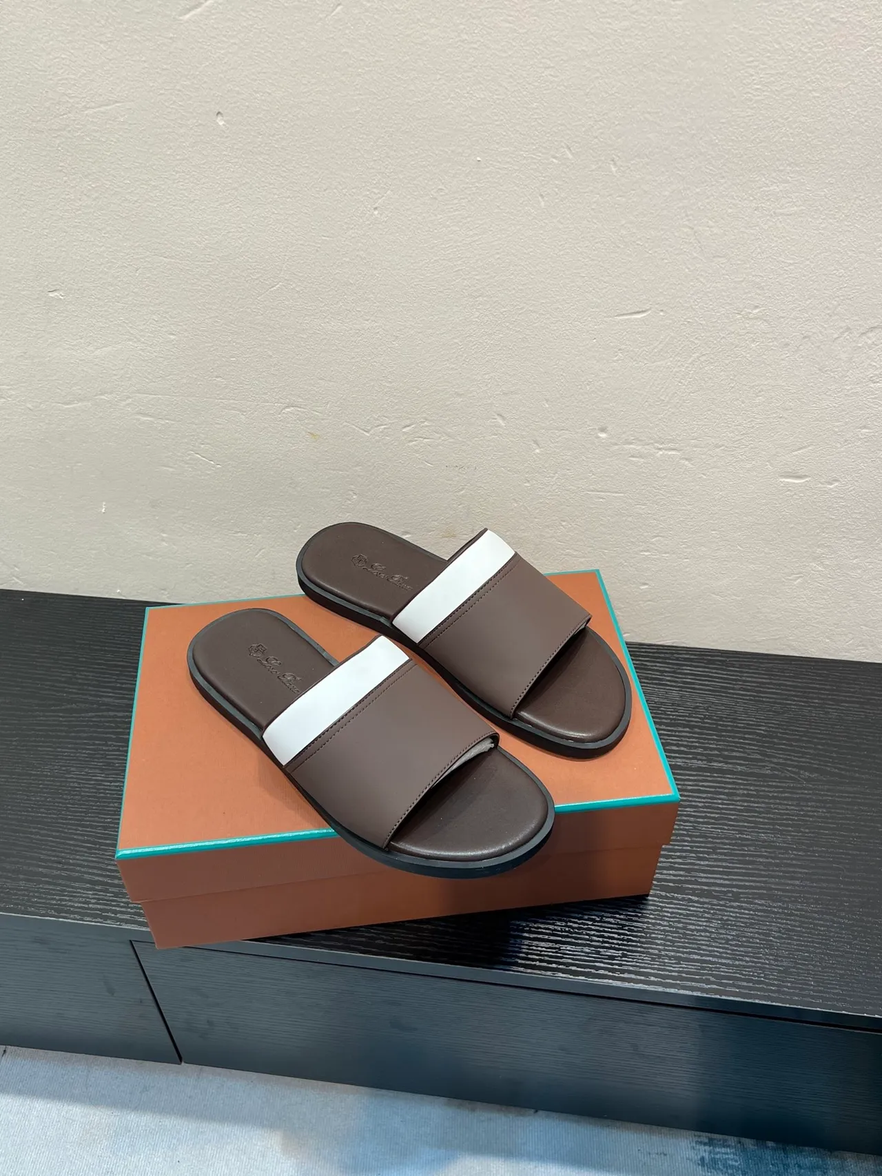 Brown and White Two-Tone Single-Strap Slipper 5