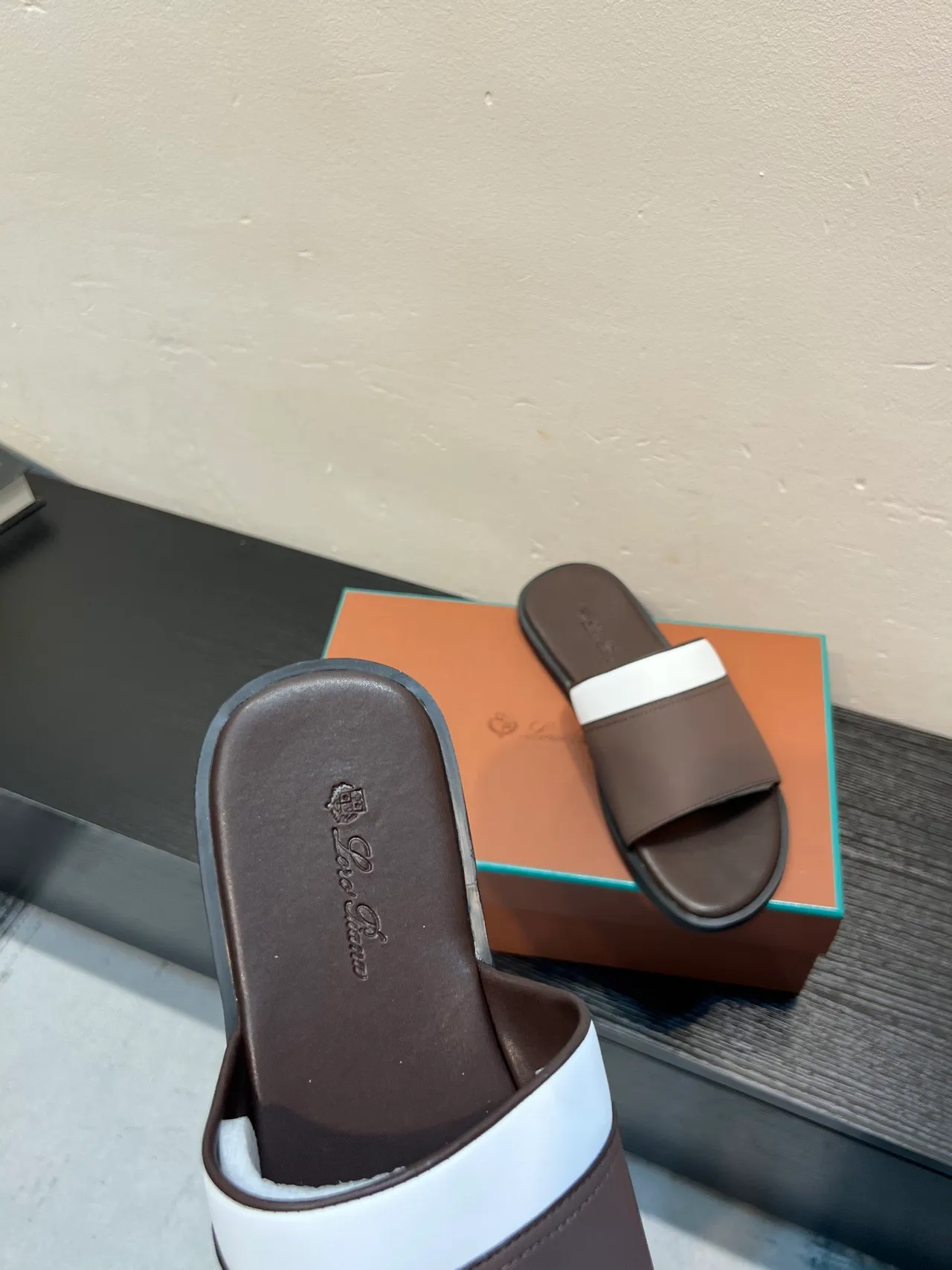 Brown and White Two-Tone Single-Strap Slipper 7