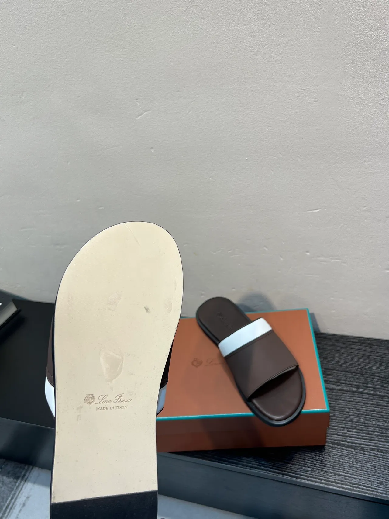 Brown and White Two-Tone Single-Strap Slipper 9