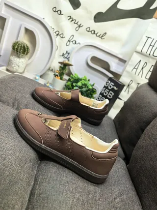 Brown Beige Leather-Like Upper Cream Lining Mary Jane Shoes 7