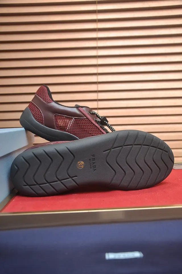 Burgundy and Black Mesh-Synthetic Low-Top Sneaker 3