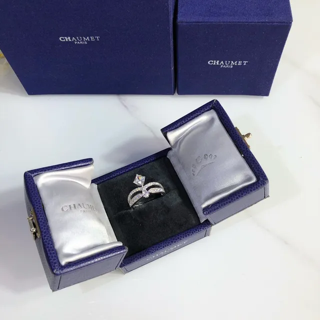 Chaumet Josephine Eclat Floral Floral Bow Pavé Diamond Ring 3