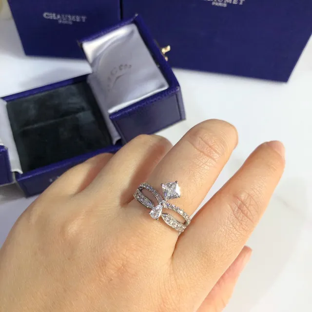 Chaumet Josephine Eclat Floral Floral Bow Pavé Diamond Ring 9